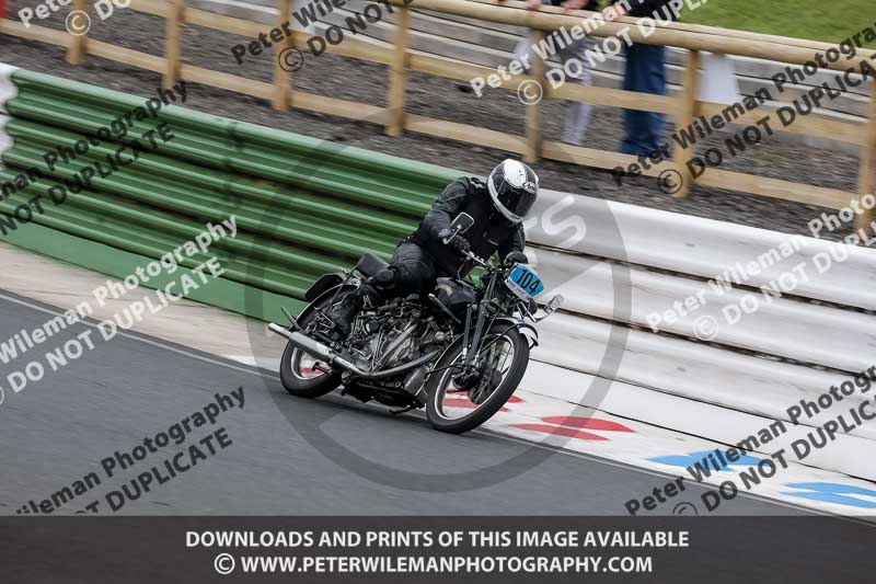 Vintage motorcycle club;eventdigitalimages;mallory park;mallory park trackday photographs;no limits trackdays;peter wileman photography;trackday digital images;trackday photos;vmcc festival 1000 bikes photographs